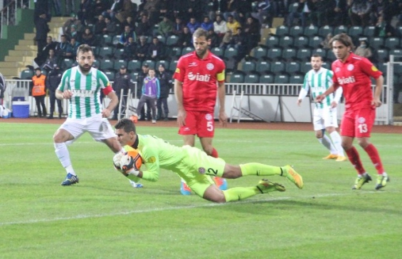 Giresunspor, kendi sahasnda Antalyaspor ile 1-1