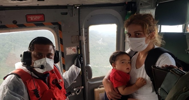 Sahil Güvenlik helikopteri Yunus bebek için çabaladı