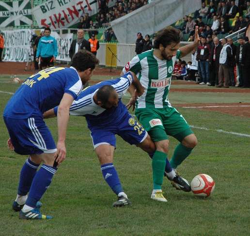 Giresunspor Tarsus dman Yurdu’nu 3-1 yendi