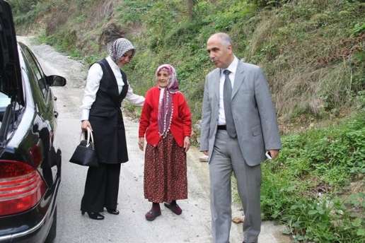 Vali Hasan Karahan  bayram ziyaretinde